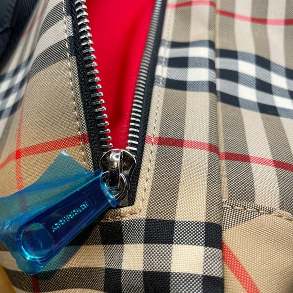 BURBERRY BELT BAG - Picture 14 of 16